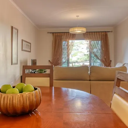 公寓 Lidia's Place, A In Madeira 蓬他达维托亚